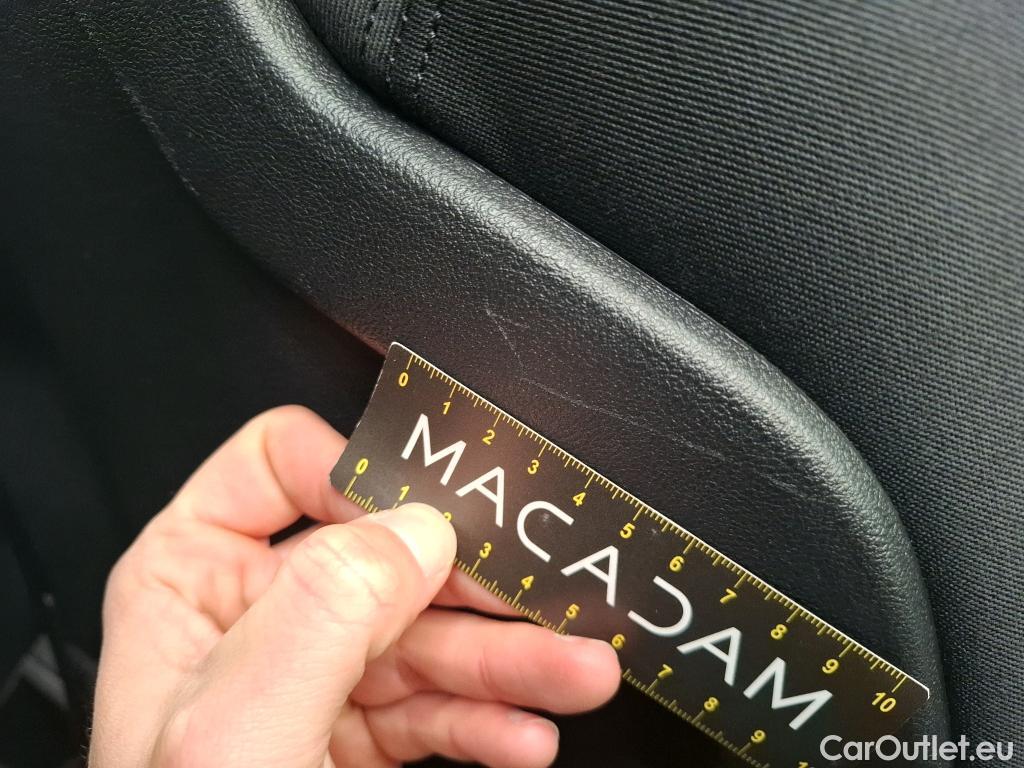  Bmw  Serie 1 BMW Série 1 / 2019 / 5P / Berline 1.5 116D DKG7 Business Design #40