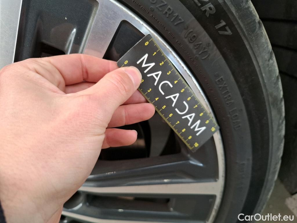  Bmw  Serie 1 BMW Série 1 / 2019 / 5P / Berline 1.5 116D DKG7 Business Design #29