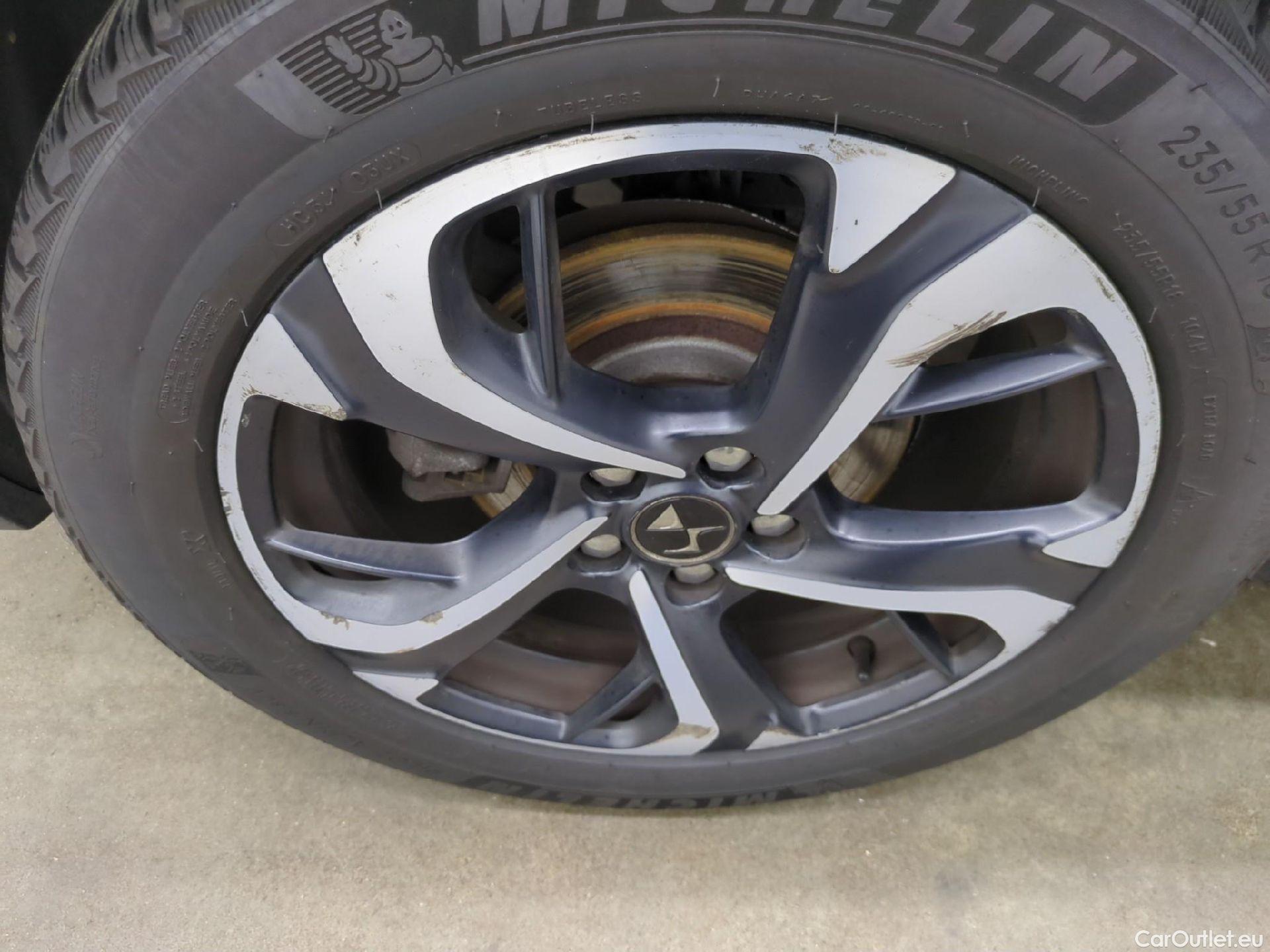  DS  DS7 DS DS 7 Crossback 5p SUV BlueHDi 130 Manuel Executive #26