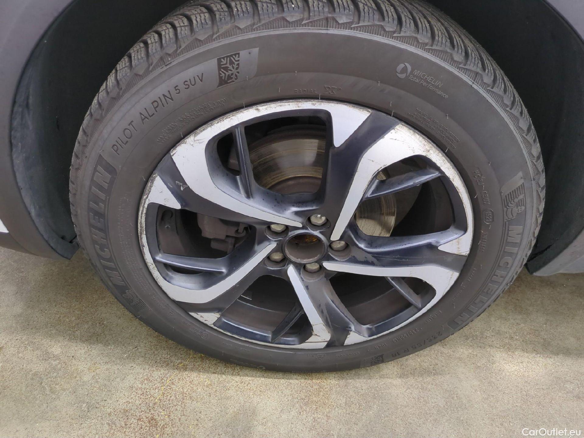  DS  DS7 DS DS 7 Crossback 5p SUV BlueHDi 130 Manuel Executive #9