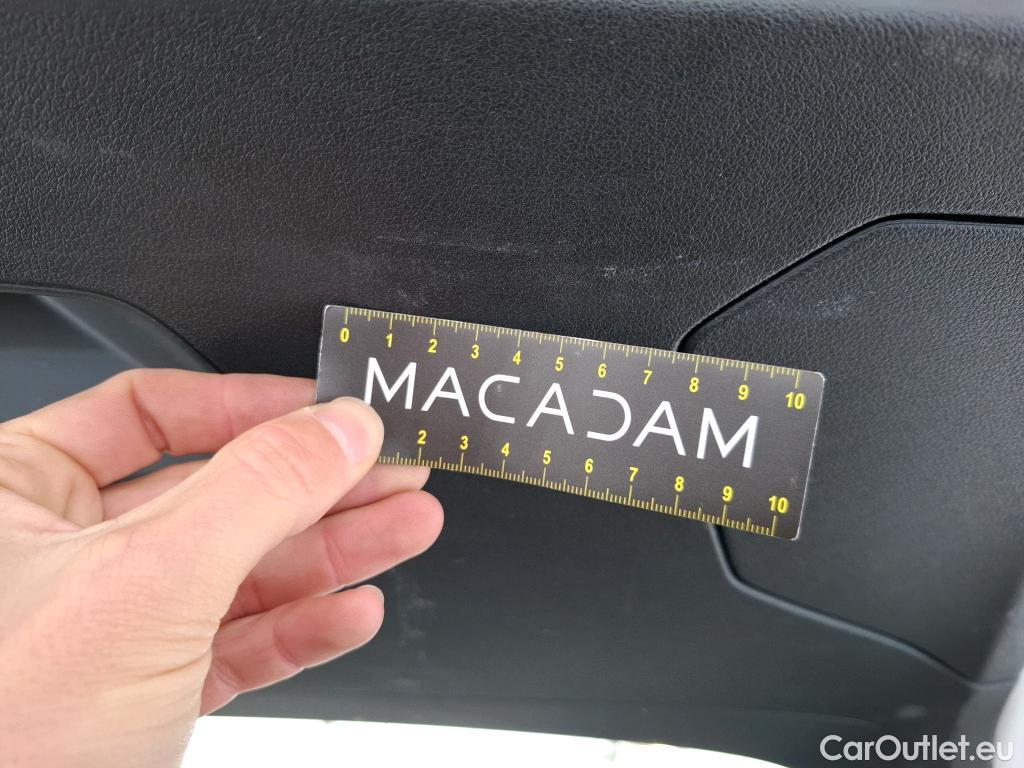  Bmw  Serie 1 BMW Série 1 / 2019 / 5P / Berline 1.5 116D DKG7 Business Design #47