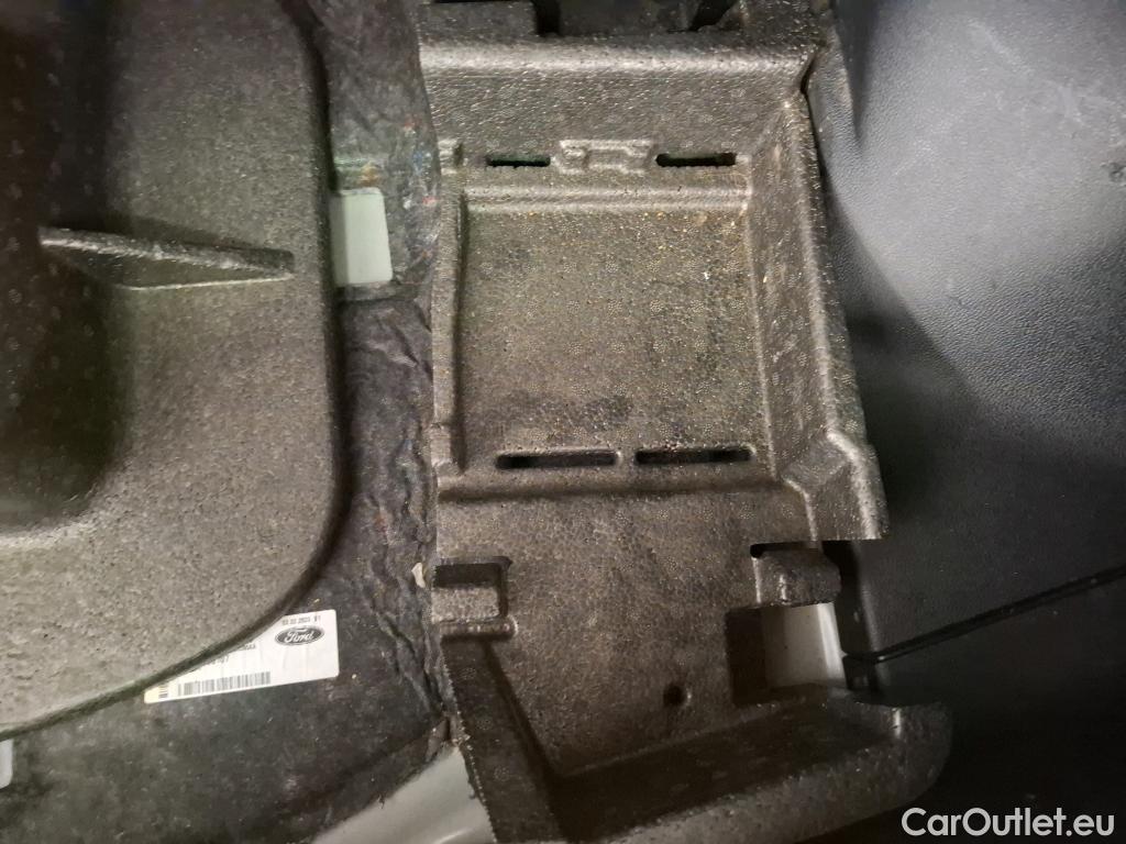  Ford  Kuga  Titanium Hybrid 2.5 190CV BVA6 E6dT #9