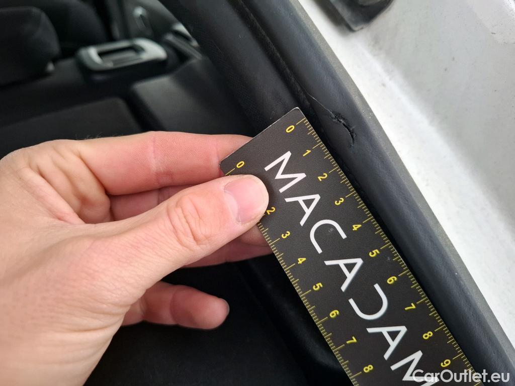  Bmw  Serie 1 BMW Série 1 / 2019 / 5P / Berline 1.5 116D DKG7 Business Design #38