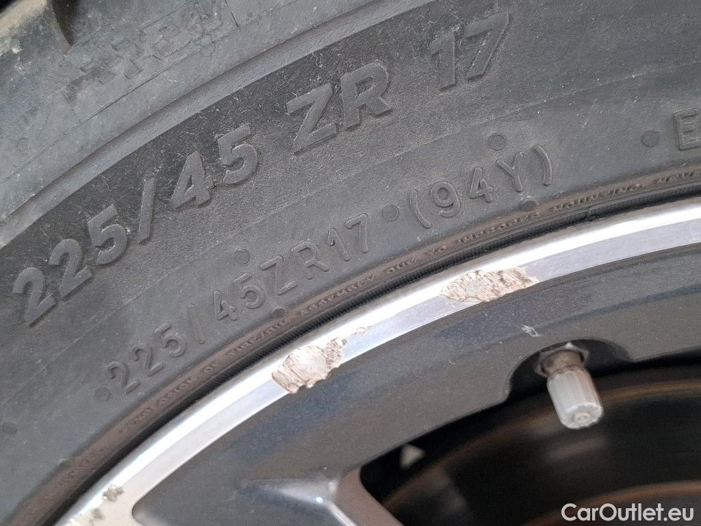  Bmw  Serie 1 BMW Série 1 / 2019 / 5P / Berline 1.5 116D DKG7 Business Design #19