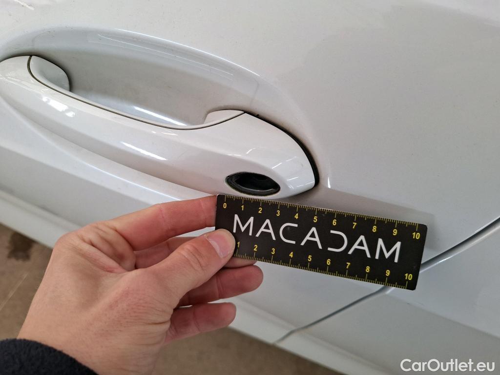  Bmw  Serie 1 BMW Série 1 / 2019 / 5P / Berline 1.5 116D DKG7 Business Design #36