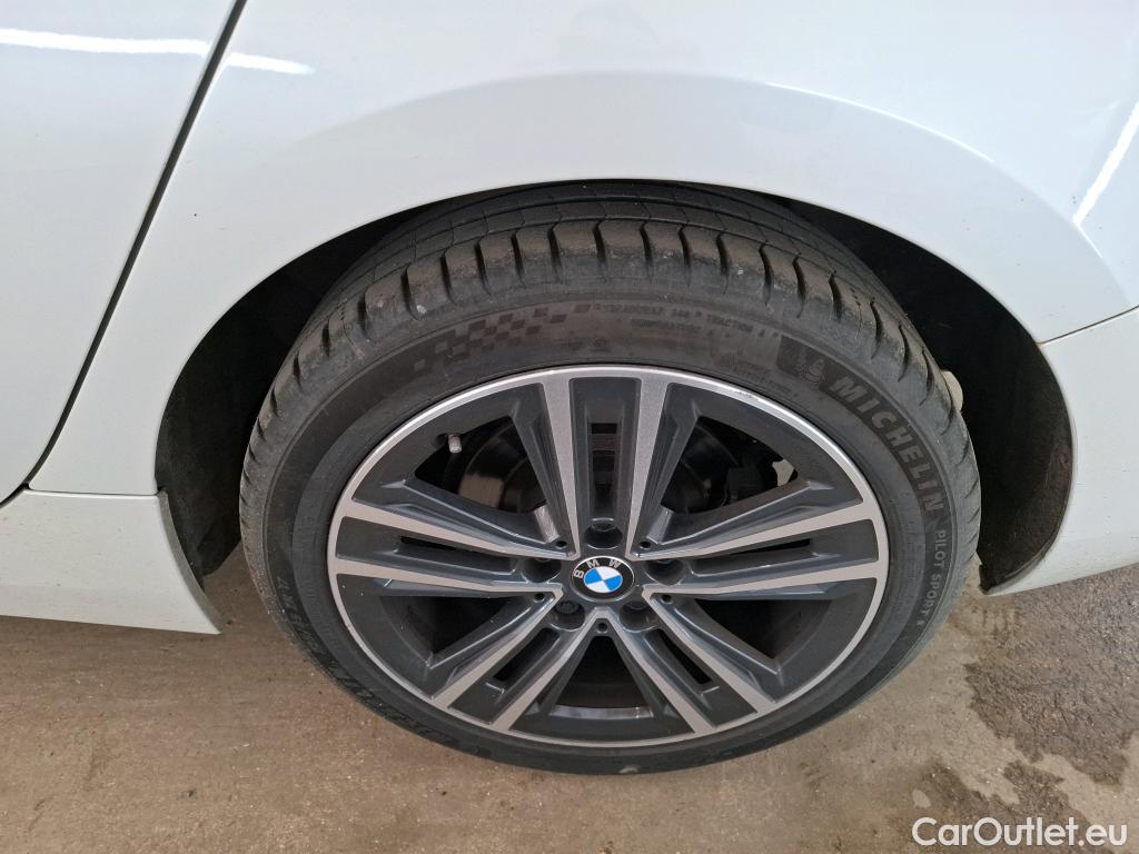  Bmw  Serie 1 BMW Série 1 / 2019 / 5P / Berline 1.5 116D DKG7 Business Design #74