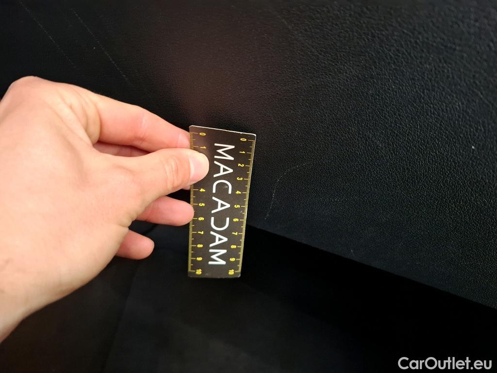  Bmw  Serie 1 BMW Série 1 / 2019 / 5P / Berline 1.5 116D DKG7 Business Design #49