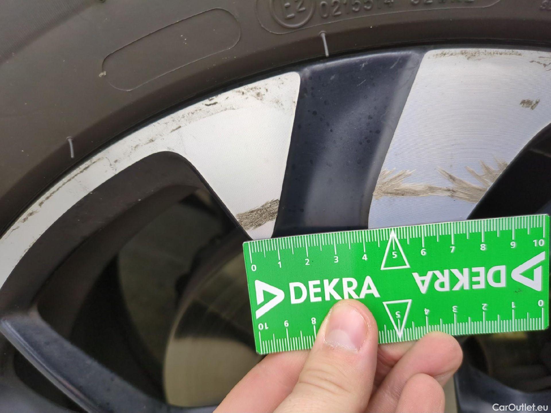  DS  DS7 DS DS 7 Crossback 5p SUV BlueHDi 130 Manuel Executive #7