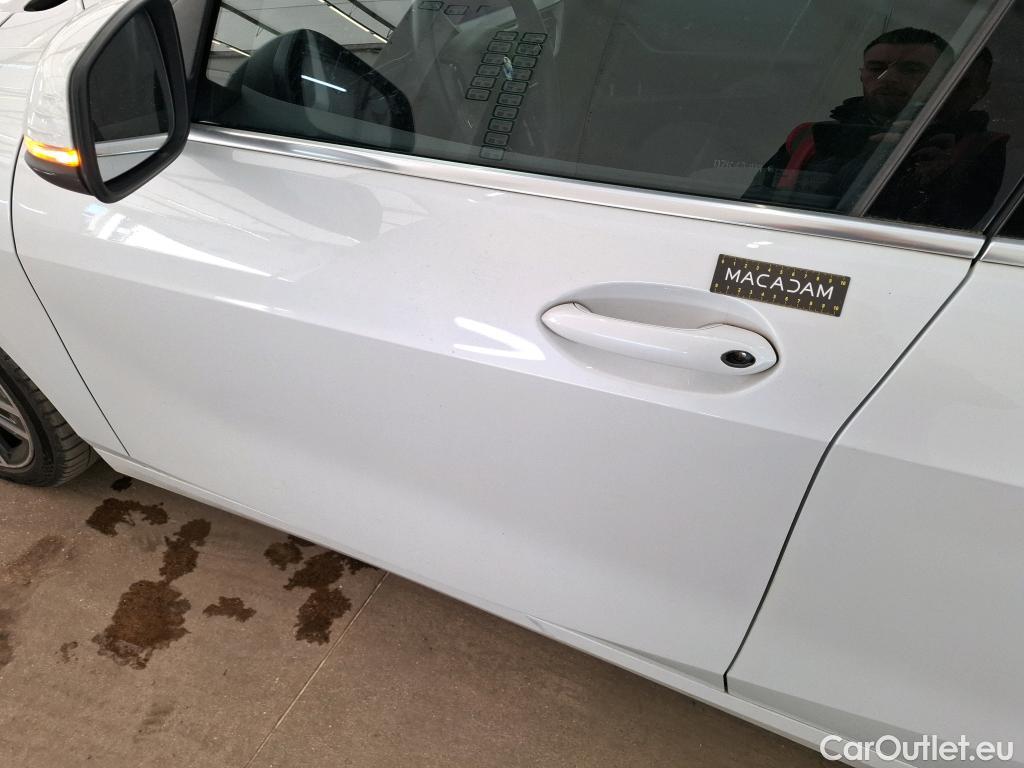  Bmw  Serie 1 BMW Série 1 / 2019 / 5P / Berline 1.5 116D DKG7 Business Design #35