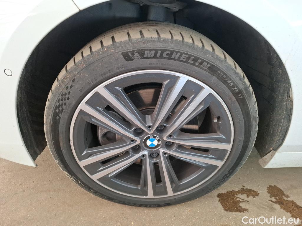  Bmw  Serie 1 BMW Série 1 / 2019 / 5P / Berline 1.5 116D DKG7 Business Design #28