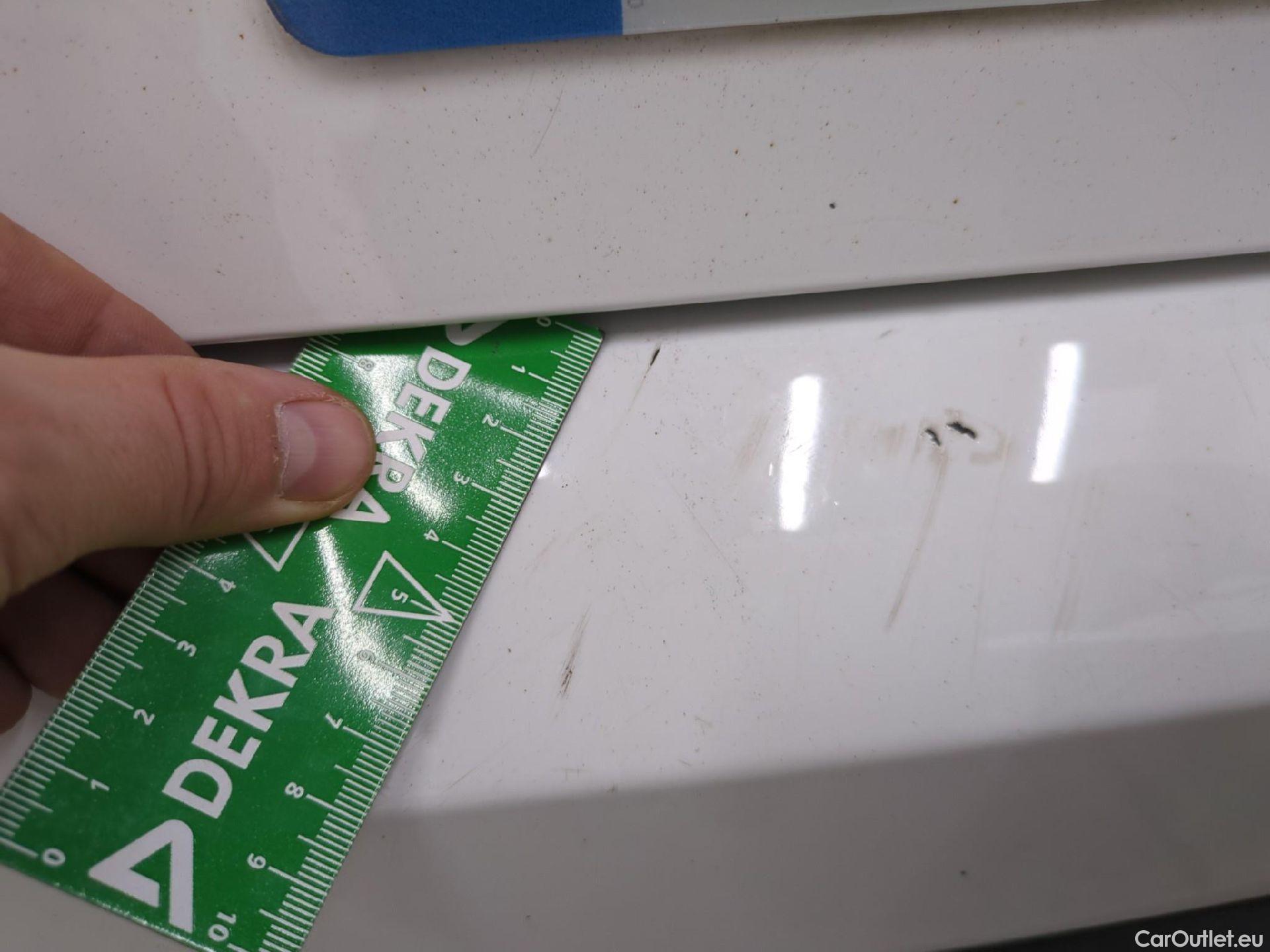  DS  DS7 DS DS 7 Crossback 5p SUV BlueHDi 130 Manuel Executive #40