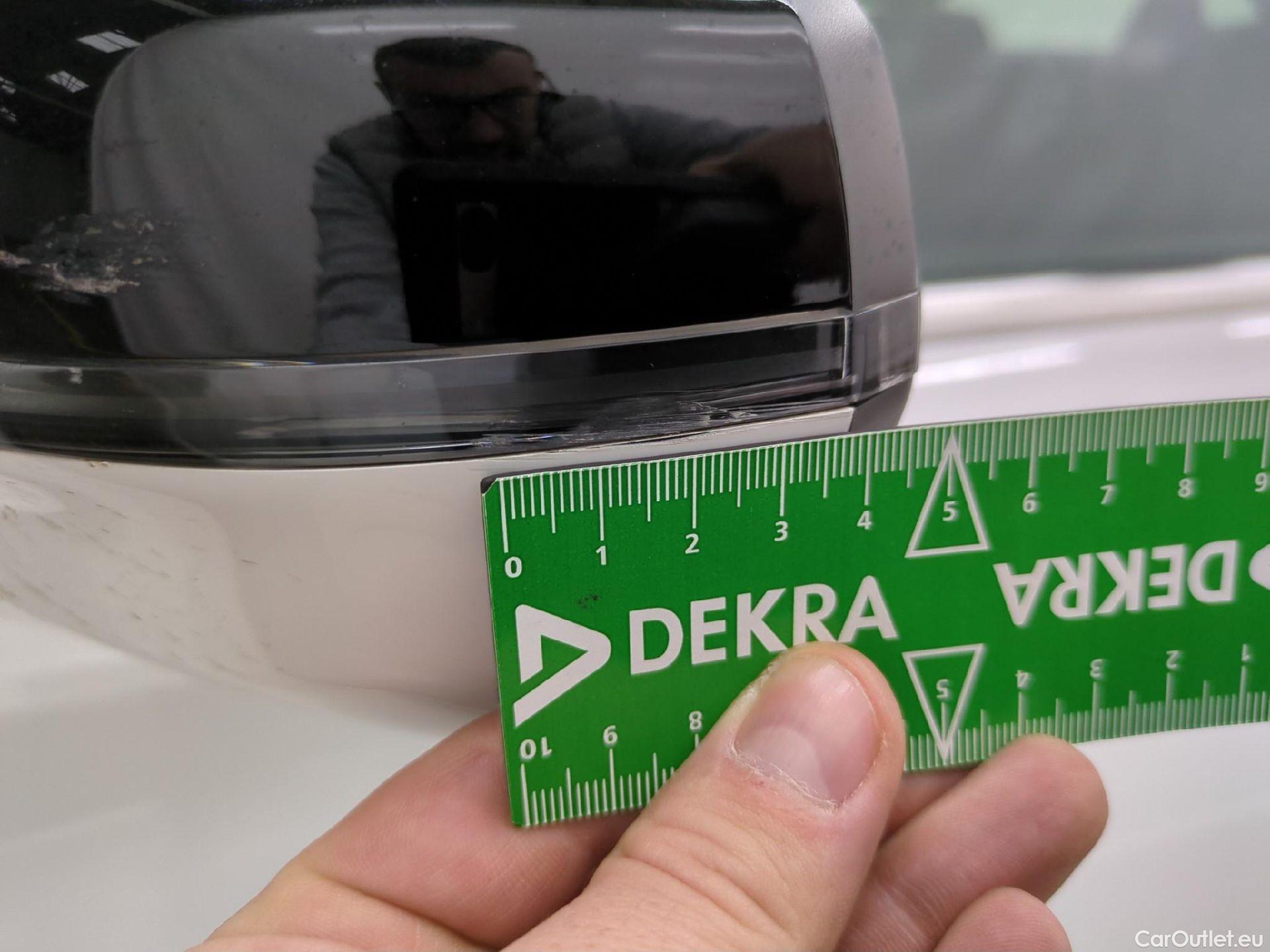  DS  DS7 DS DS 7 Crossback 5p SUV BlueHDi 130 Manuel Executive #50