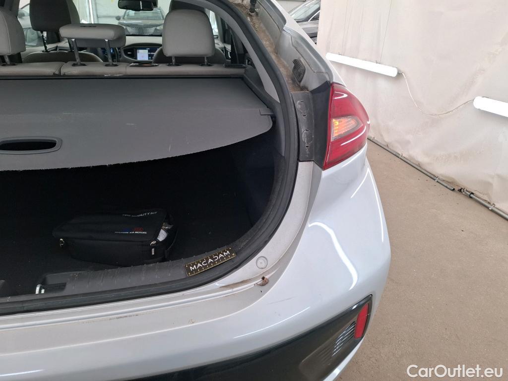  Hyundai   Ioniq HYUNDAI 5p Berline Plug-in Executive #3