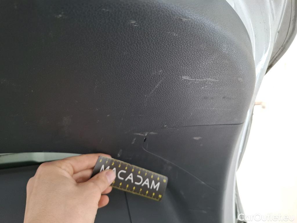  Hyundai   Ioniq HYUNDAI 5p Berline Plug-in Executive #32