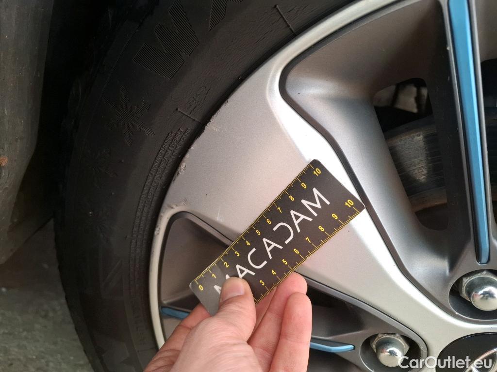  Hyundai   Ioniq HYUNDAI 5p Berline Plug-in Executive #18