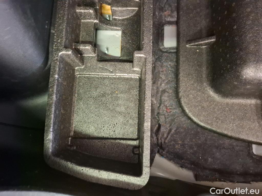  Ford  Kuga  Titanium Hybrid 2.5 190CV BVA6 E6dT #17