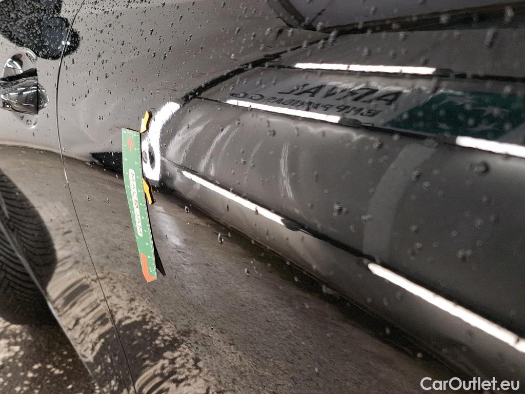  Mercedes  GLB MERCEDES-BENZ  / 2019 / 5P / SUV  200 d Business Line #9