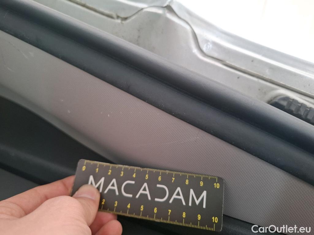  Hyundai   Ioniq HYUNDAI 5p Berline Plug-in Executive #26