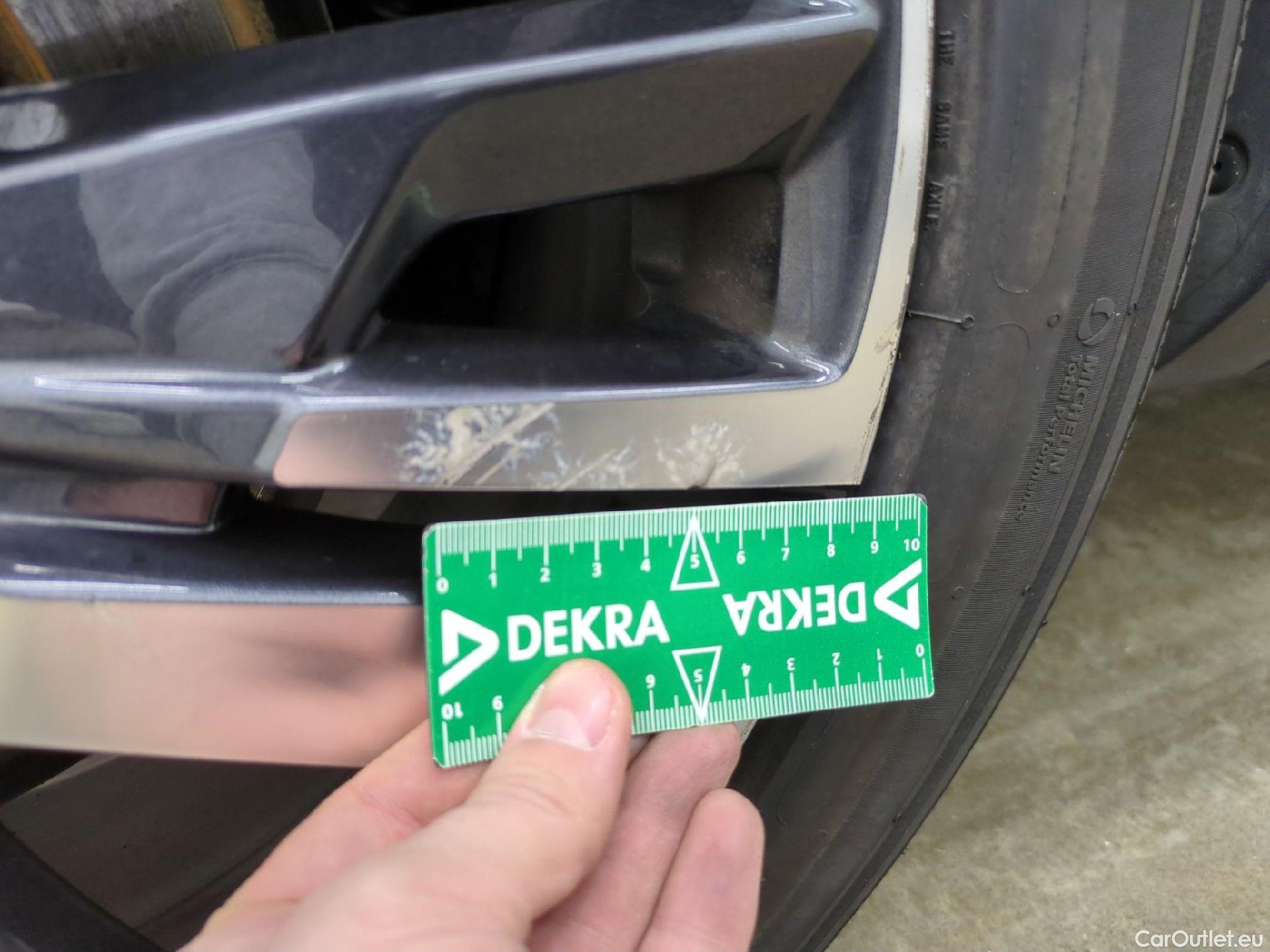  Peugeot  3008  Allure Business 1.2 PureTech 130CV BVA8 E6dT #18