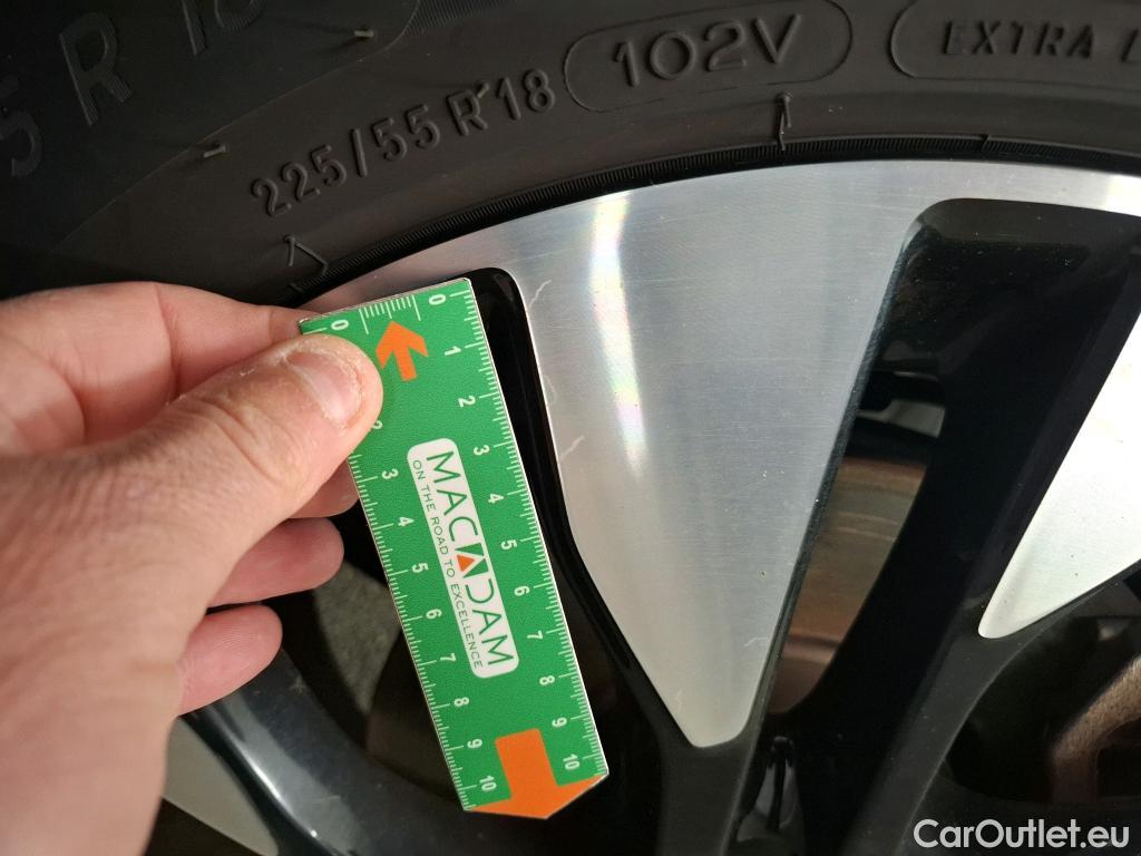  Opel   Grandland X Grandland X Elegance Business 1.5 130CV BVA8 E6d #29