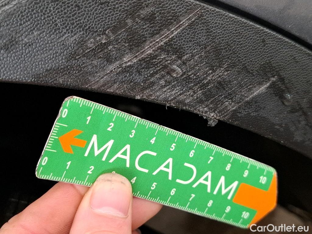  Mercedes  G-Klasee MERCEDES-BENZ GLC / 2019 / 5P / SUV GLC 200 d Business Line #22