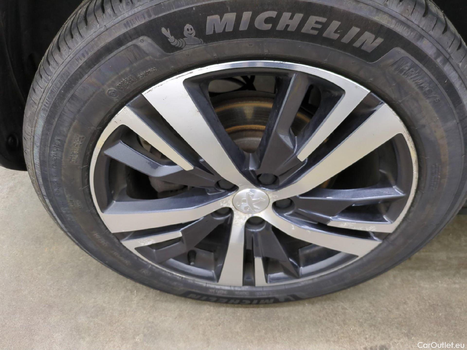  Peugeot  3008  Allure Business 1.2 PureTech 130CV BVA8 E6dT #16