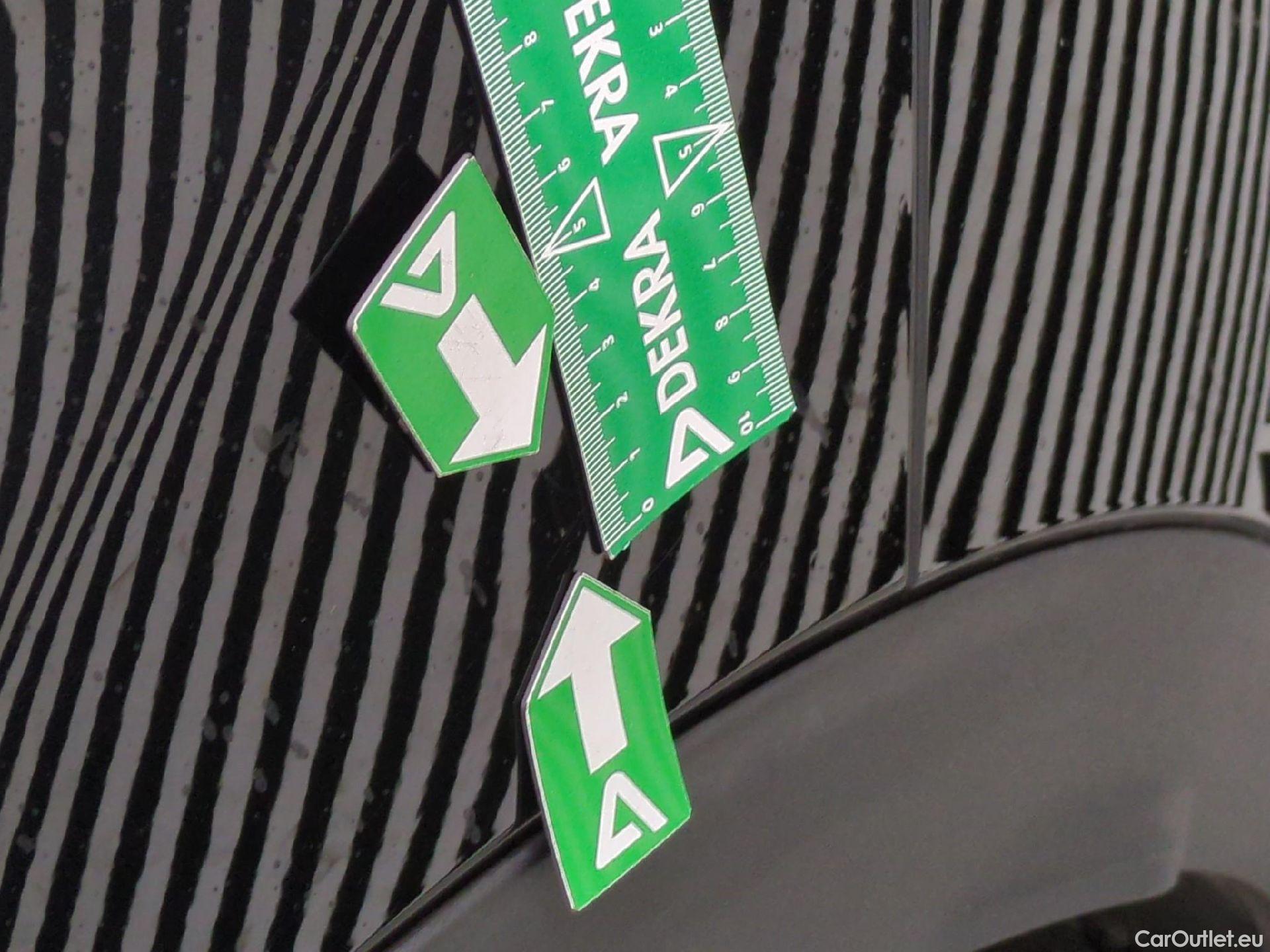  Peugeot  3008  II Allure 1.5 HDi 130CV BVA8 E6d #67