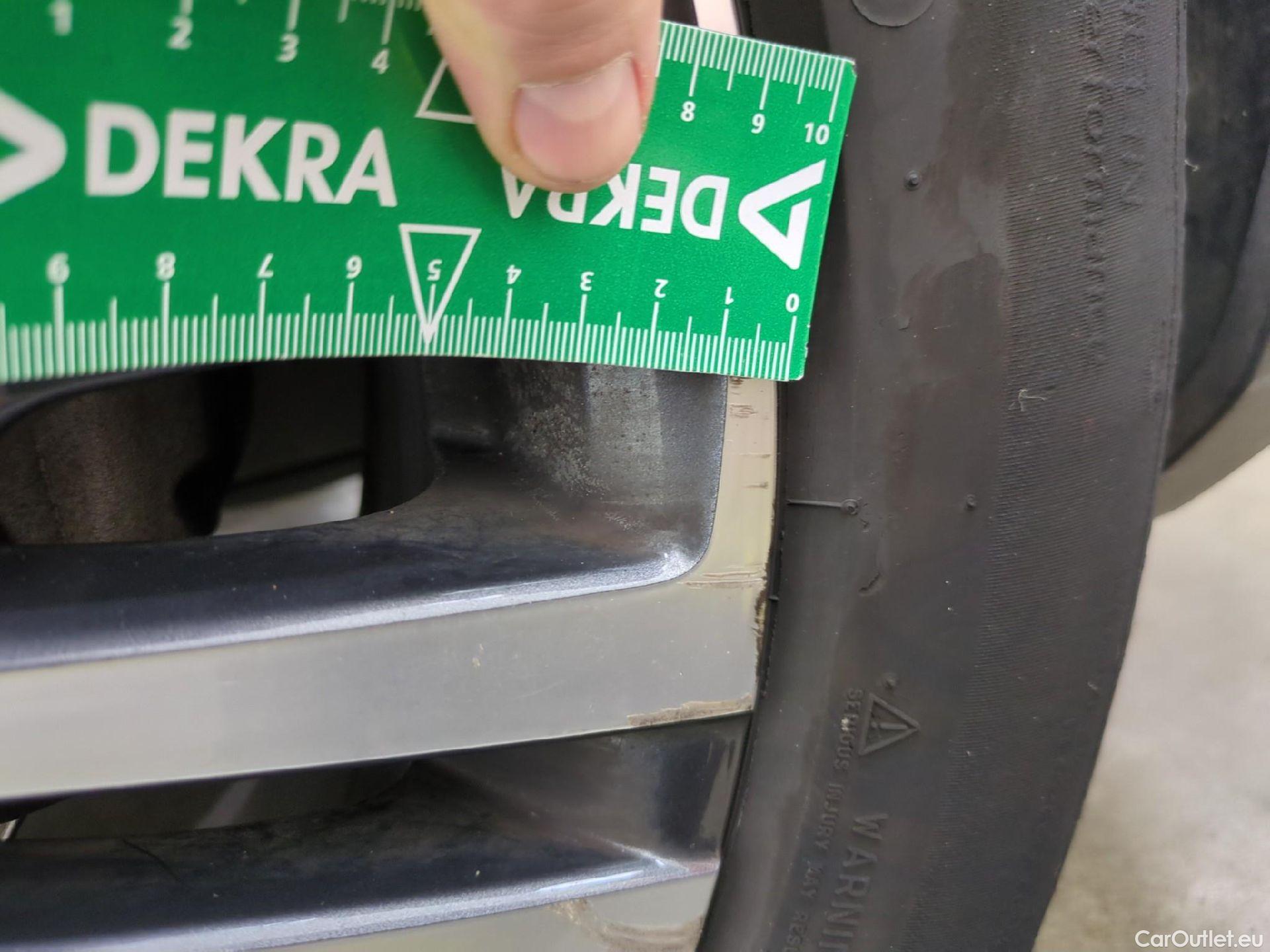  Peugeot  3008  II Allure 1.5 HDi 130CV BVA8 E6d #16