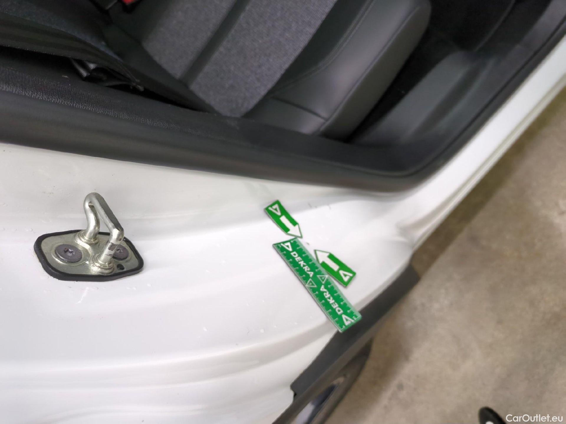  Peugeot  3008  Allure Business 1.2 PureTech 130CV BVA8 E6dT #21