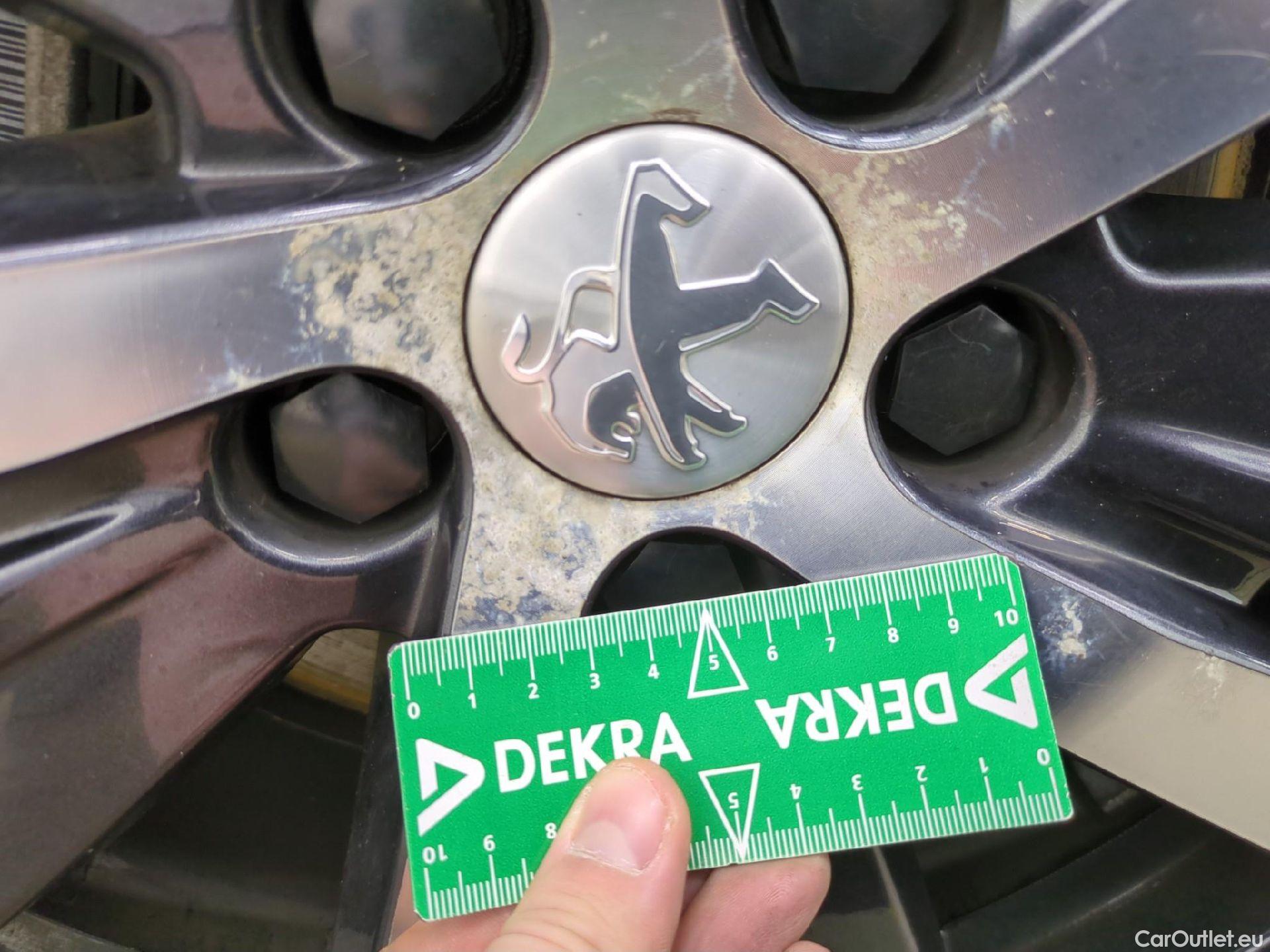  Peugeot  3008  Allure Business 1.2 PureTech 130CV BVA8 E6dT #17