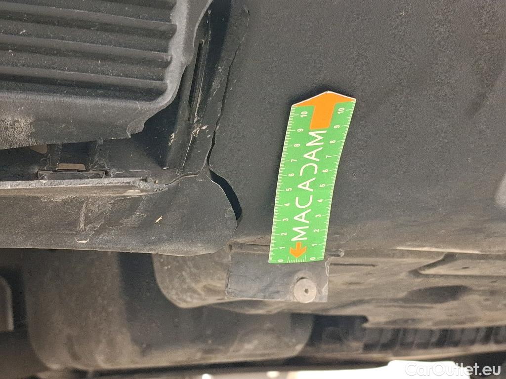  Peugeot  3008  II Style 1.5 HDi 130CV BVA8 E6d #2