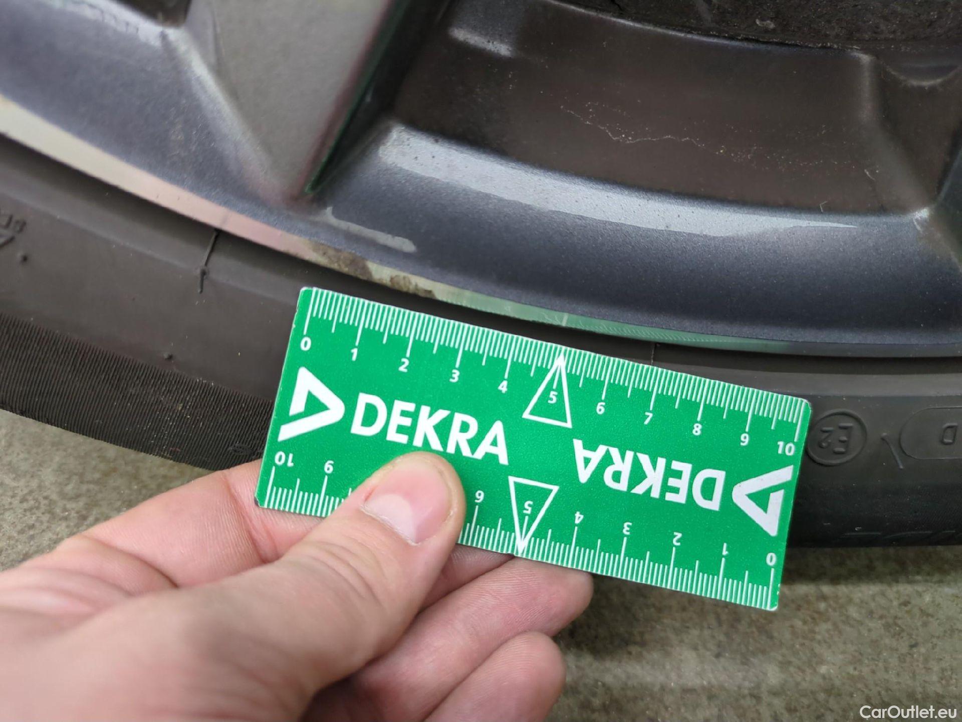  Peugeot  3008  II Allure 1.5 HDi 130CV BVA8 E6d #33