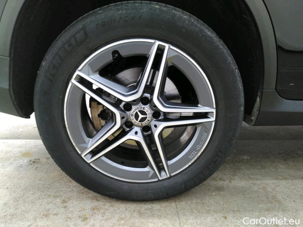  Mercedes  G-Klasee MERCEDES-BENZ GLC / 2019 / 5P / SUV GLC 300 de AMG Line 4Matic #2