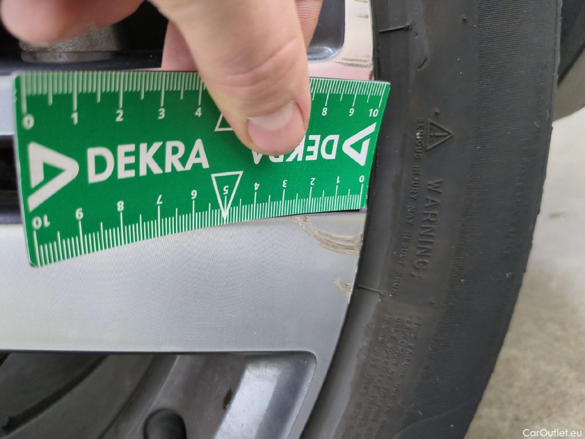  Peugeot  3008  II Allure 1.5 HDi 130CV BVA8 E6d #20