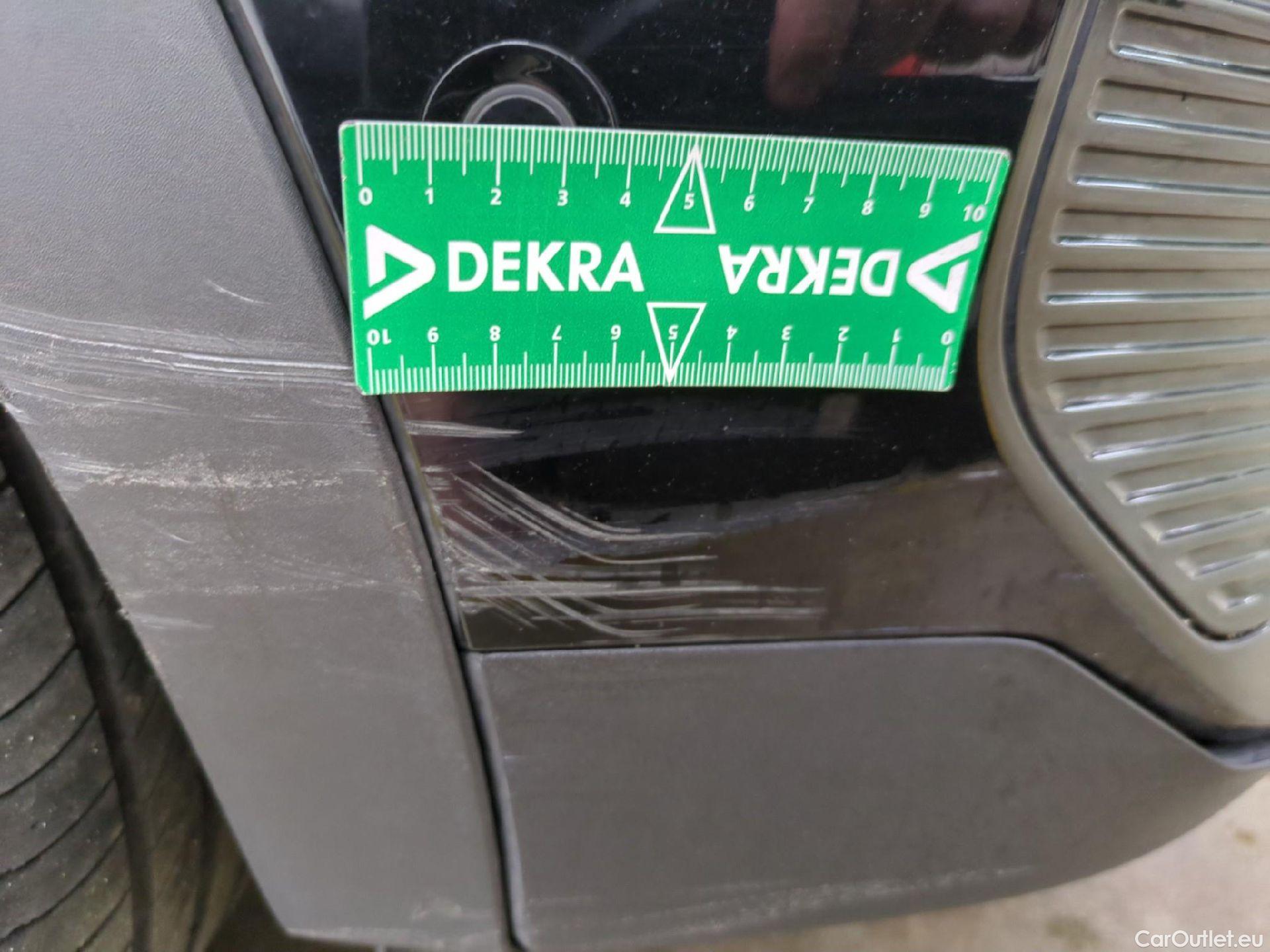  Peugeot  3008  II Allure 1.5 HDi 130CV BVA8 E6d #49