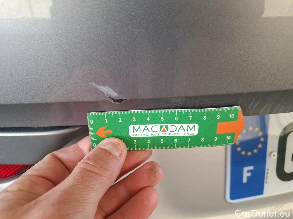  Opel   Grandland X Grandland X Elegance Business 1.5 130CV BVA8 E6d #40