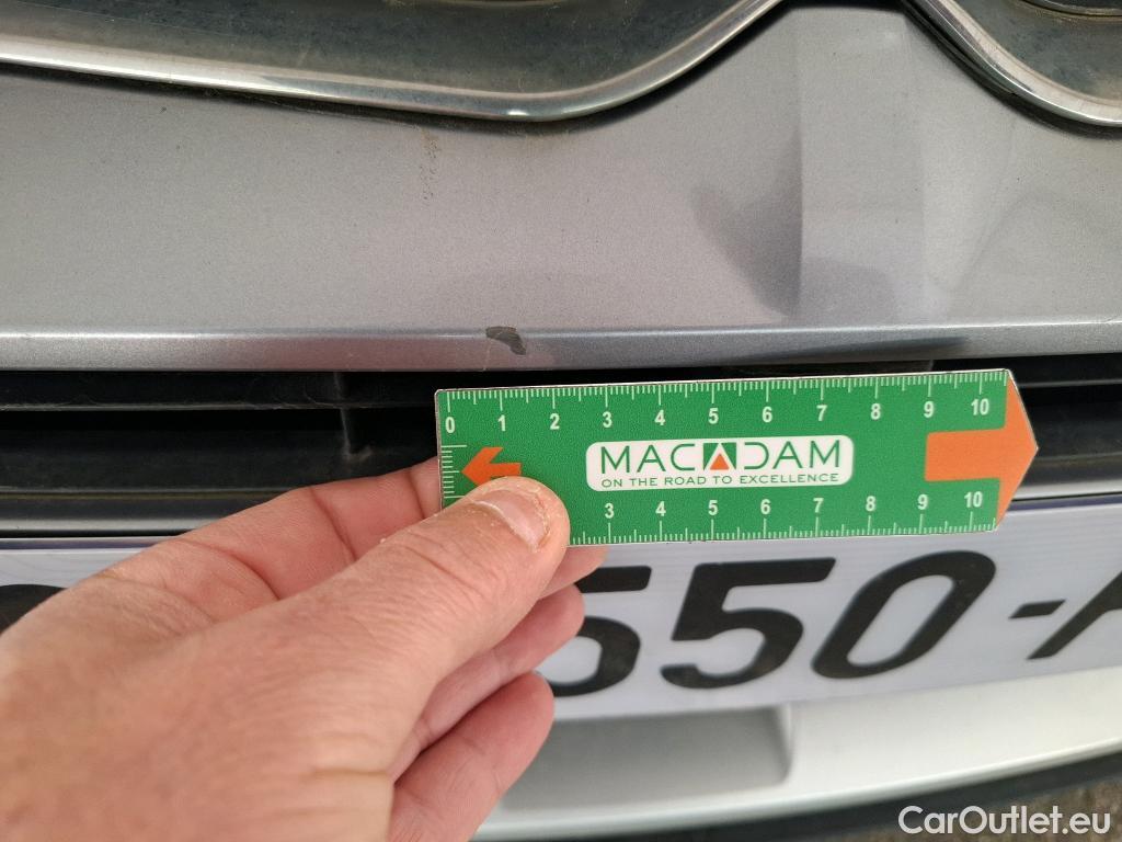  Opel   Grandland X Grandland X Elegance Business 1.5 130CV BVA8 E6d #36