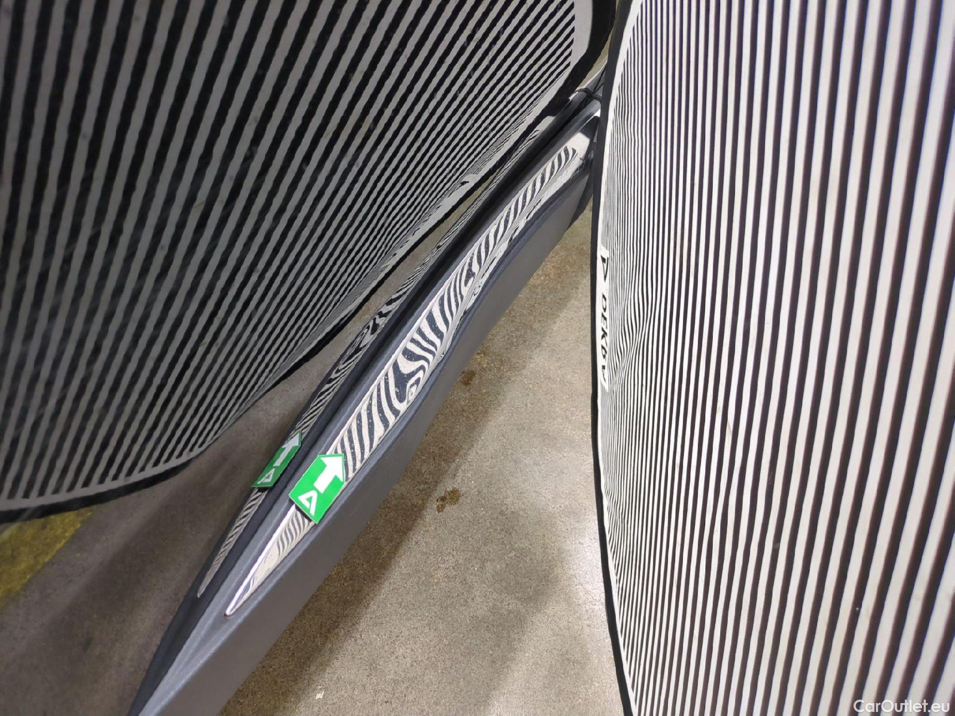  Peugeot  3008  II Allure 1.5 HDi 130CV BVA8 E6d #44