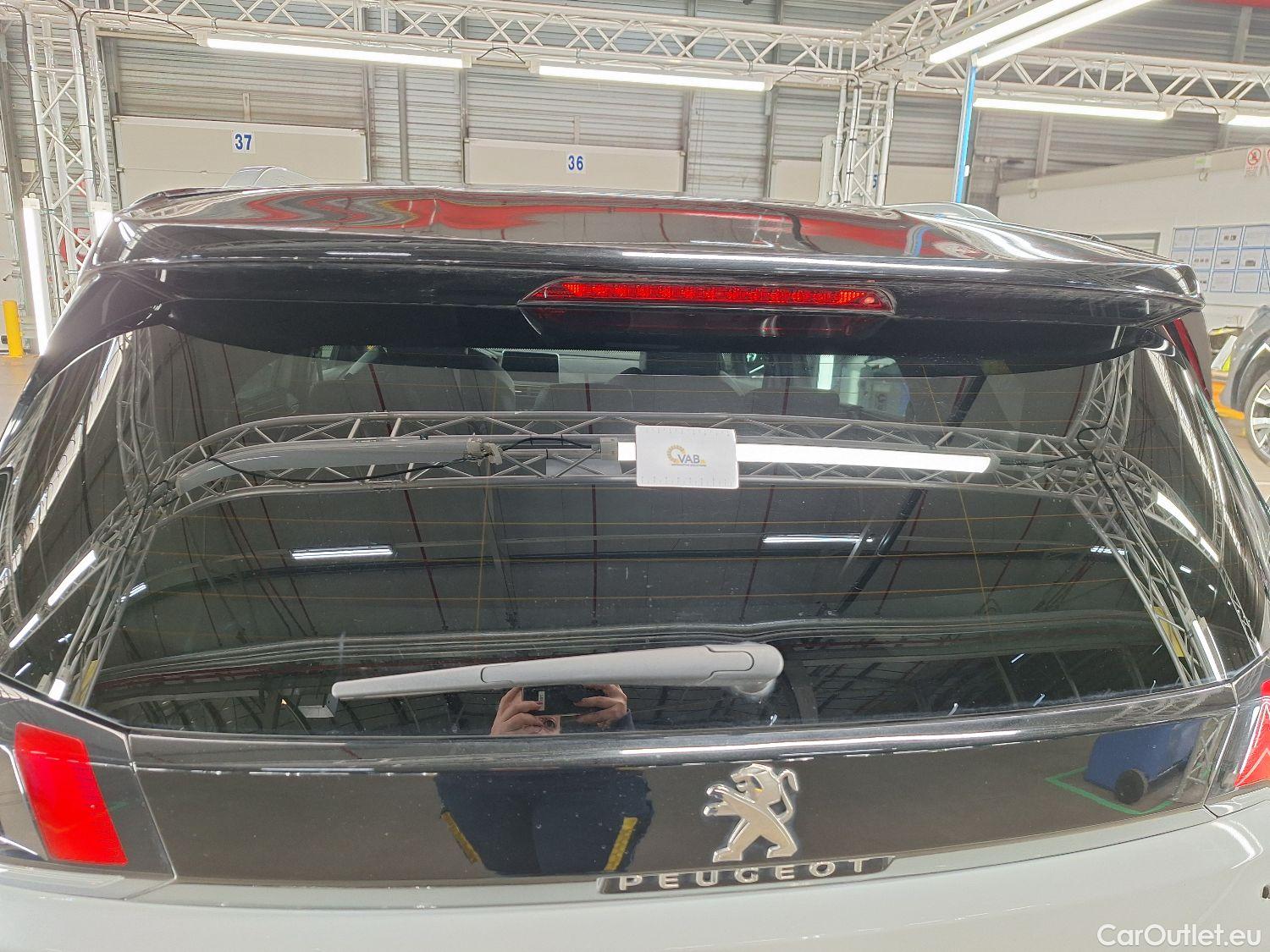  Peugeot  5008 Peugeot,  '16, Peugeot  1.5 BlueHDi 96kW S&S EAT8 GT Line 5d #21