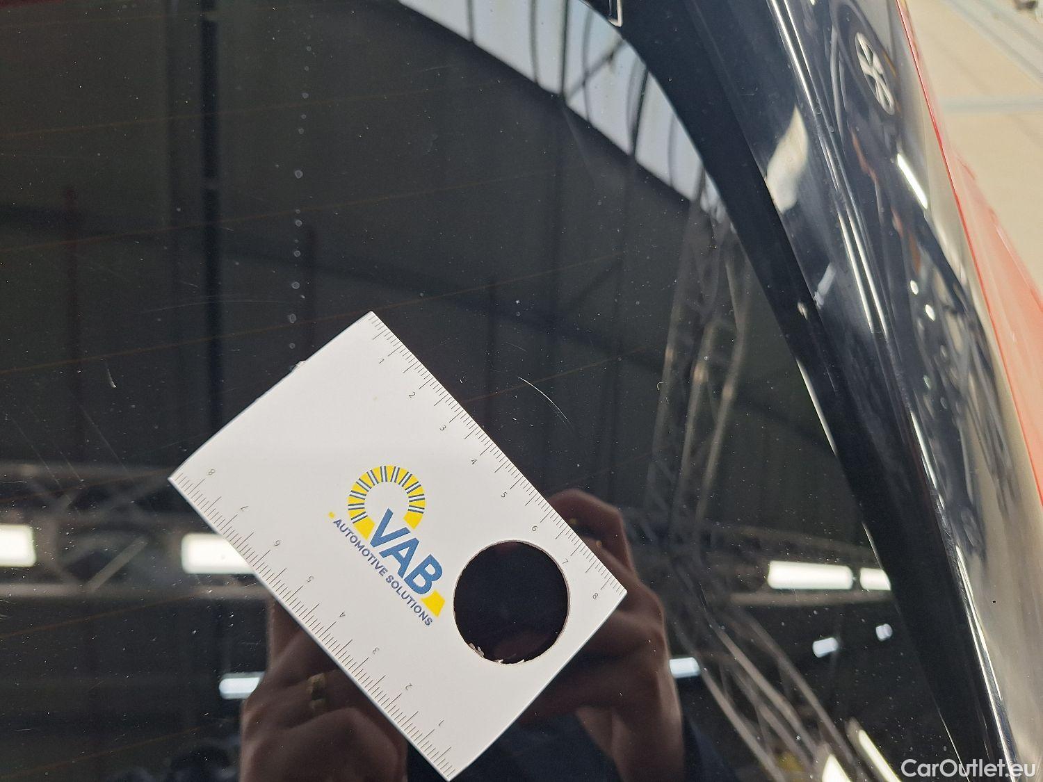  Mercedes  A-Klasse Mercedes, A-Class '18 PHEV, Mercedes-Benz  A 250 e 5d #35