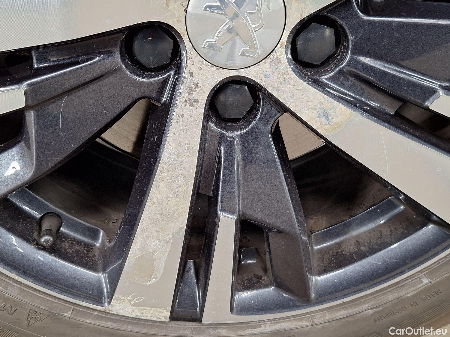  Peugeot  5008 Peugeot,  '16, Peugeot  1.5 BlueHDi 96kW S&S EAT8 GT Line 5d #47