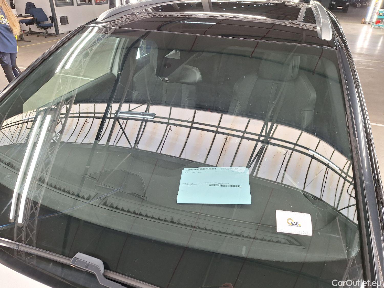  Peugeot  5008 Peugeot,  '16, Peugeot  1.5 BlueHDi 96kW S&S EAT8 GT Line 5d #49