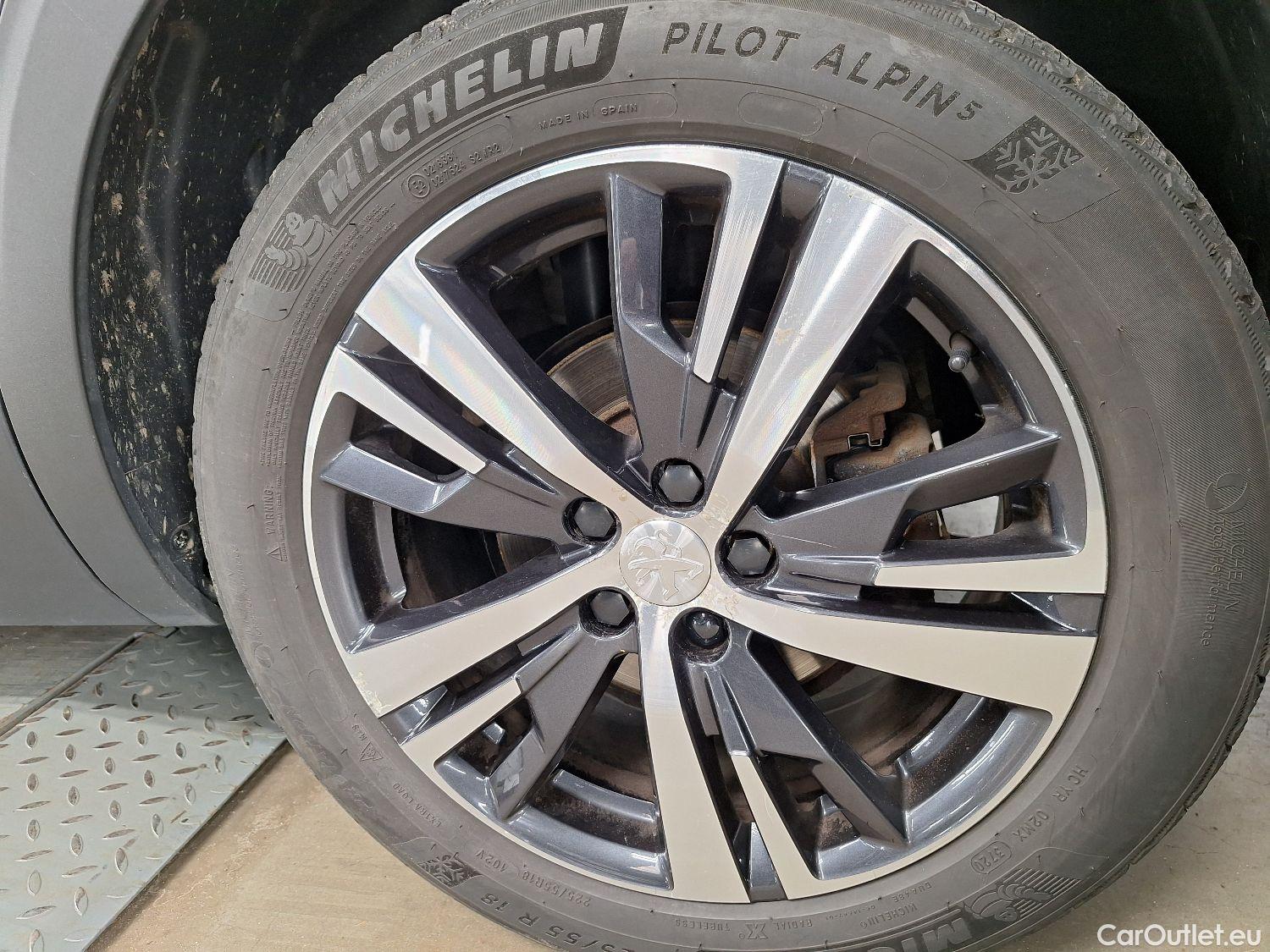  Peugeot  5008 Peugeot,  '16, Peugeot  1.5 BlueHDi 96kW S&S EAT8 GT Line 5d #24