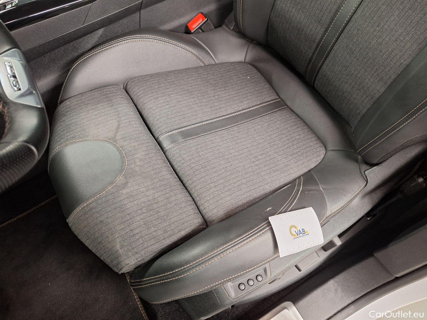  Peugeot  5008 Peugeot,  '16, Peugeot  1.5 BlueHDi 96kW S&S EAT8 GT Line 5d #30