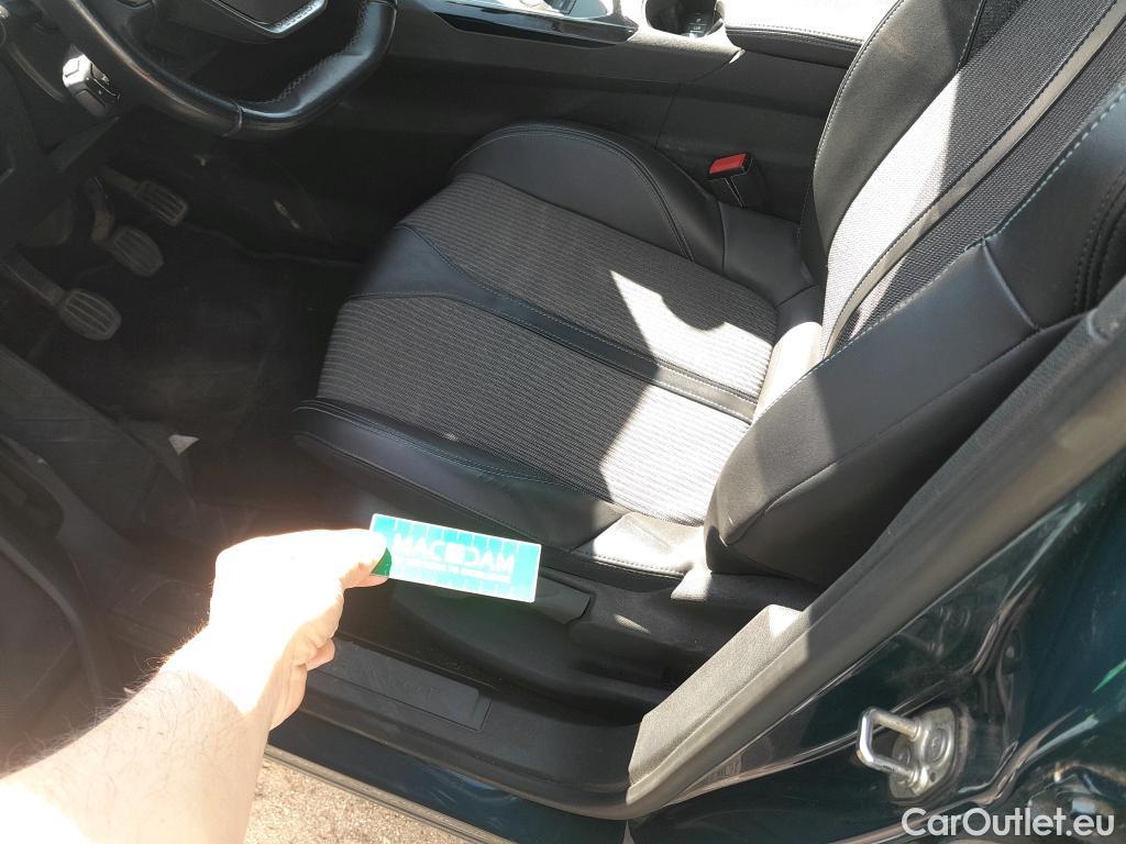  Peugeot  3008 PEUGEOT  / 2020 / 5P / todoterreno 1.5 BlueHDi 96kW (130CV) S&S Allure #24