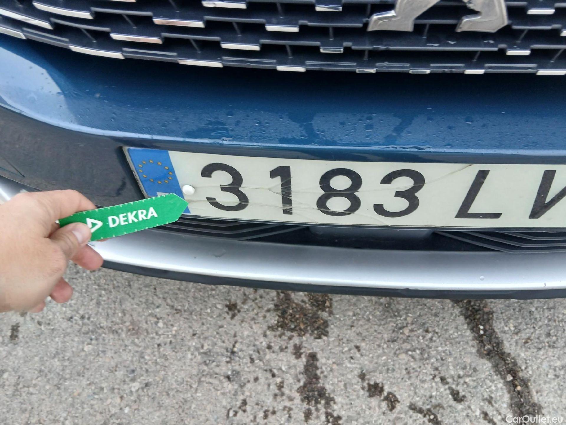  Peugeot  3008 PEUGEOT  / 2020 / 5P / todoterreno 1.5 BlueHDi 96kW (130CV) S&S Allure #27