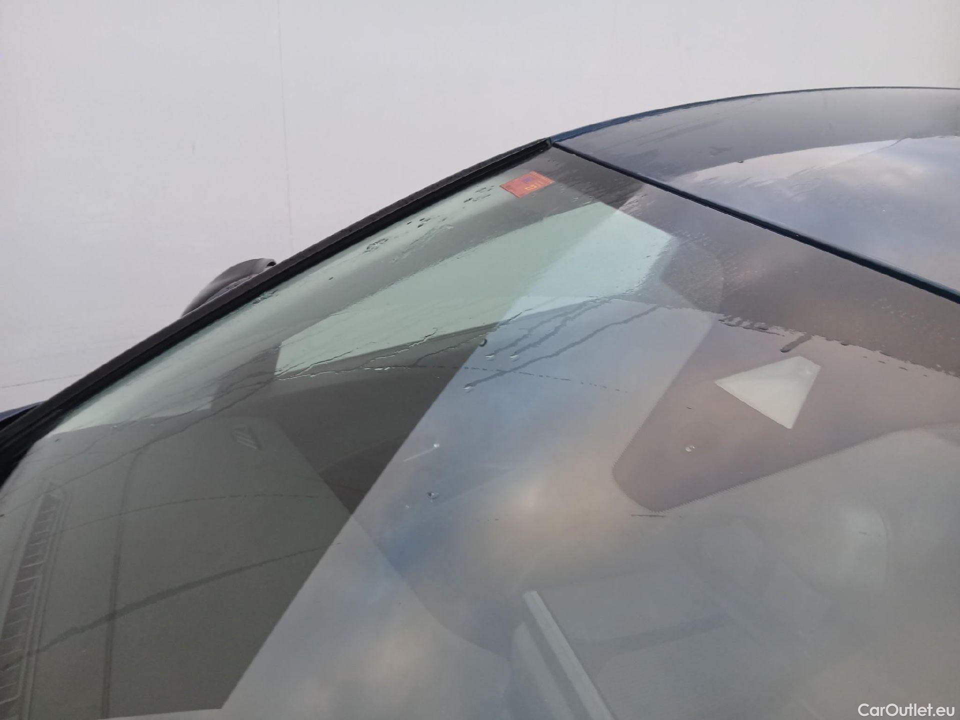  Peugeot  3008 PEUGEOT  / 2020 / 5P / todoterreno 1.5 BlueHDi 96kW (130CV) S&S Allure #9