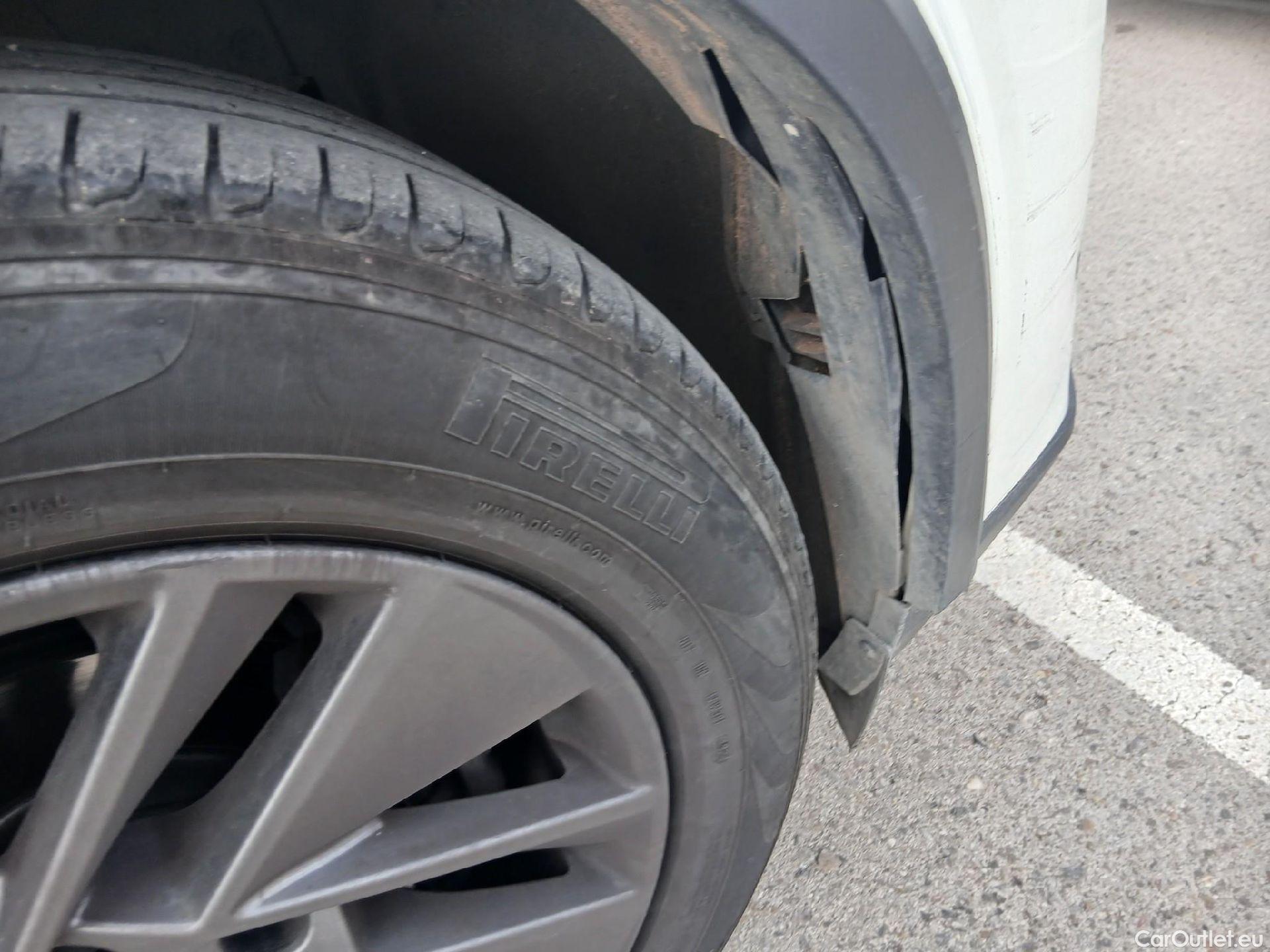  Nissan  Qashqai NISSAN  / 2021 / 5P / todoterreno DIG-T 103kW (140CV) mHEV 4x2 Acenta #45