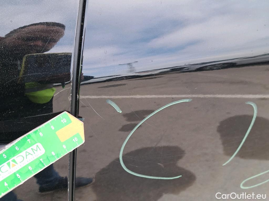  Peugeot  2008 PEUGEOT  / 2019 / 5P / todoterreno Active BlueHDI 81kW (110CV) #21