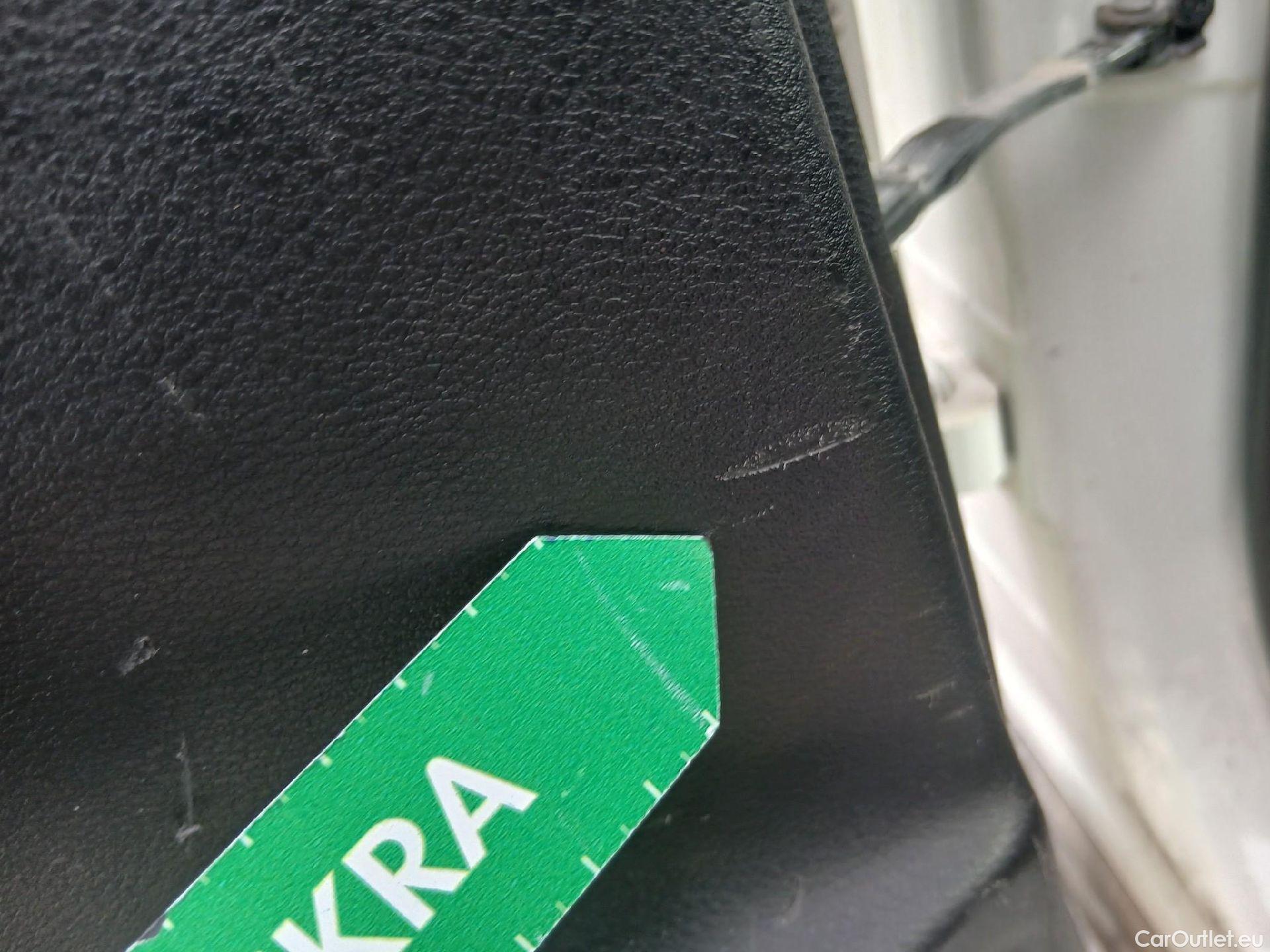  Nissan  Qashqai NISSAN  / 2021 / 5P / todoterreno DIG-T 103kW (140CV) mHEV 4x2 Acenta #70